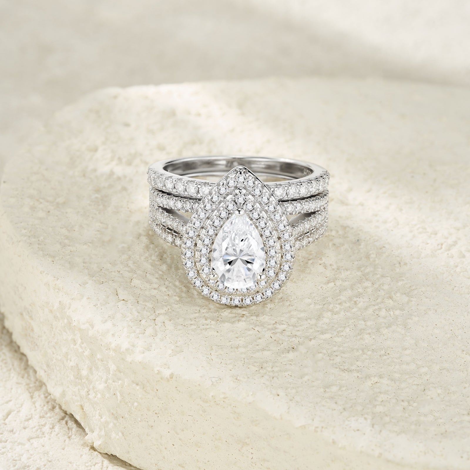 Luxury Moissanite Diamond Ring – S925 Silver with Platinum Plating